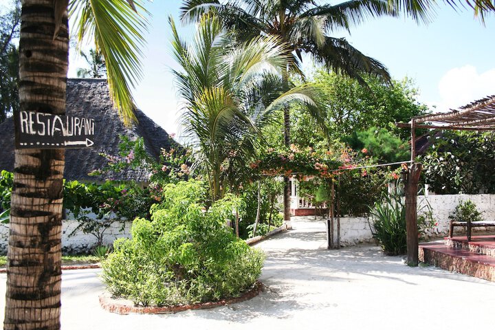 Hotel Exterior 153 of 156