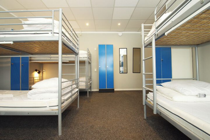 Room 105 of 128