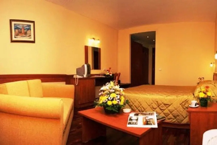 guest_rooms