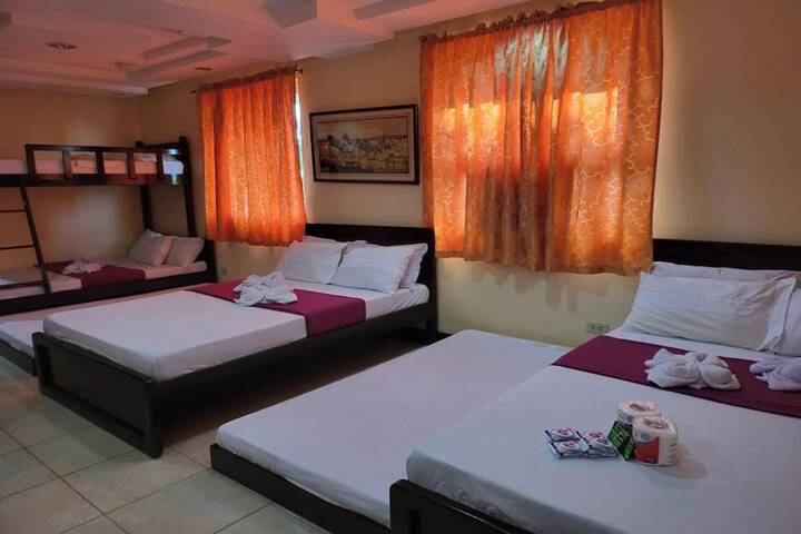 Room 5 of 28