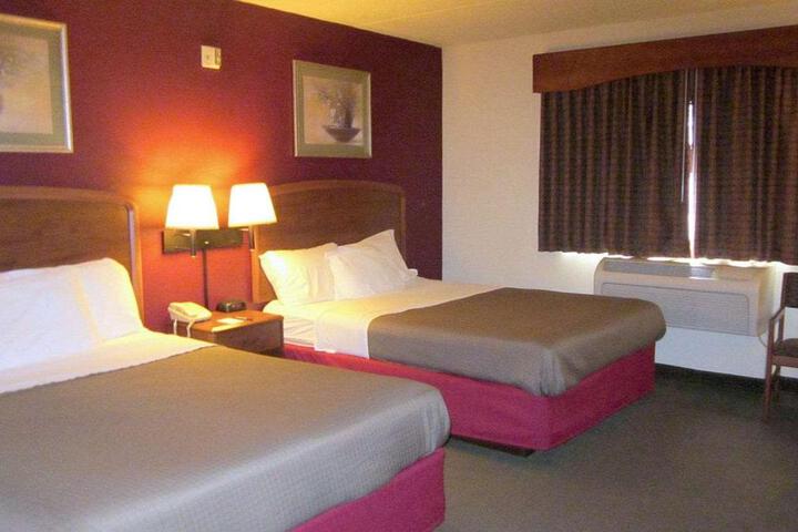 1 King Bed (9 of 16)