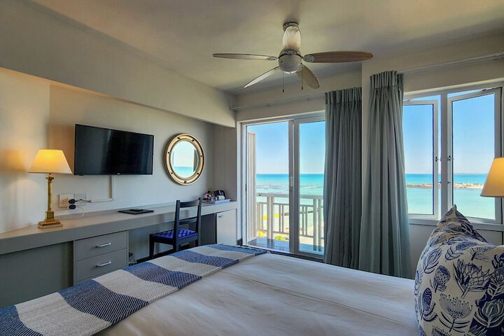 Room 25 of 62