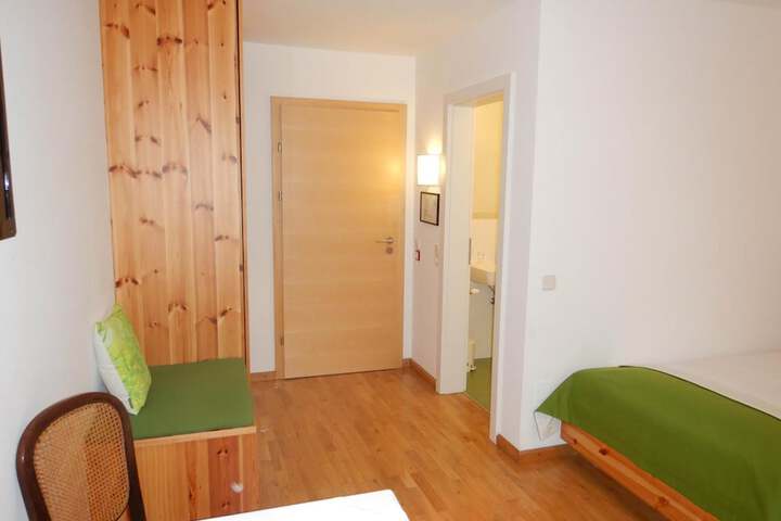 Room 19 of 51