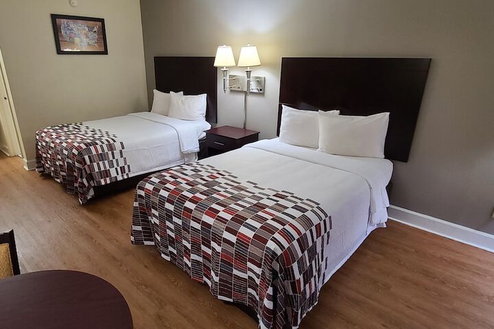 Room 8 of 18