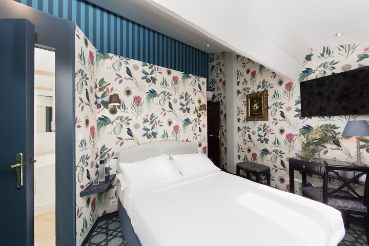 Room 21 of 58