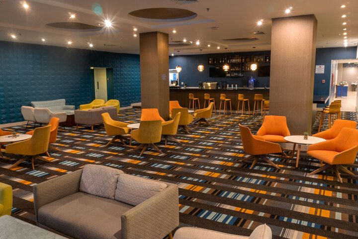 Lounge 88 of 108