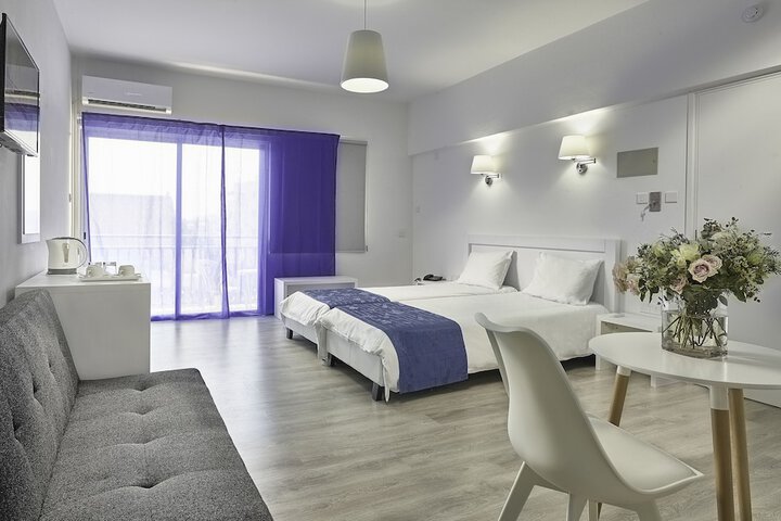 Room 5 of 37