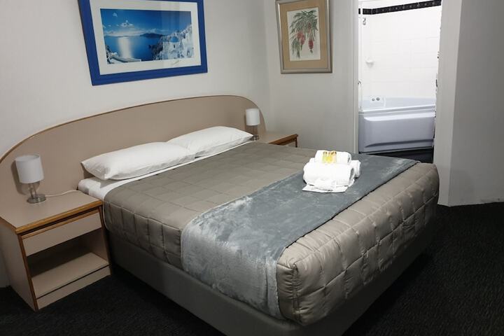 Room 11 of 46