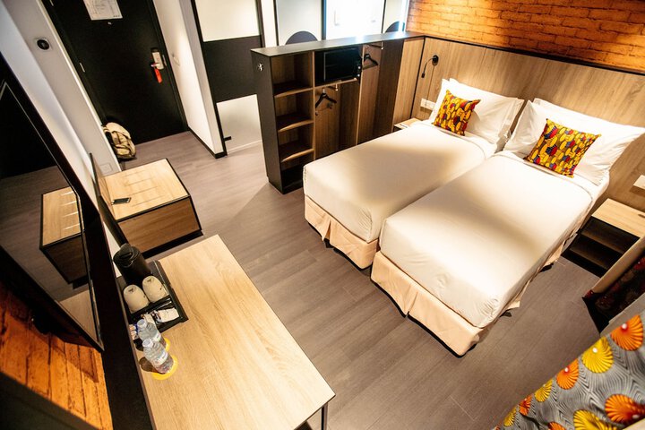 Room 12 of 72