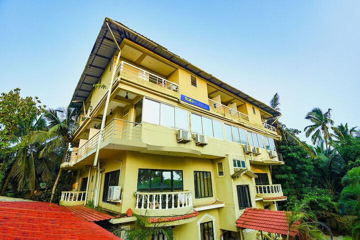 Fabhotel Edem Garden