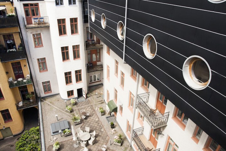 Terrace/Patio 56 of 57