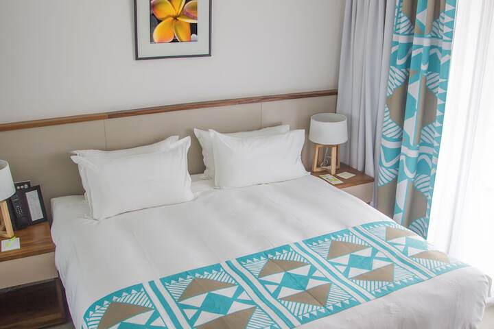 Room 6 of 106