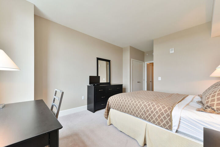 Room 11 of 35