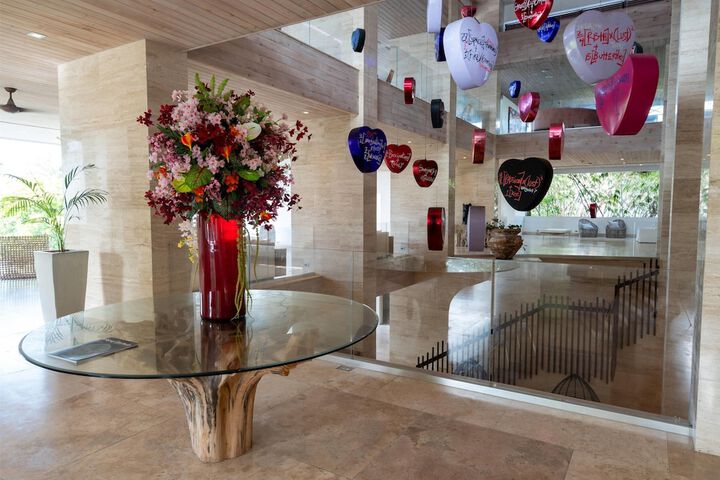 Hotel Interior 6 of 160