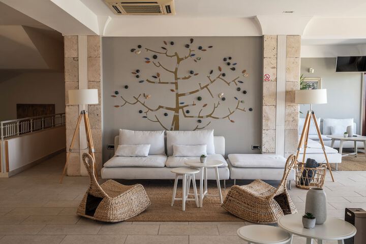 Hotel Interior 2 of 131
