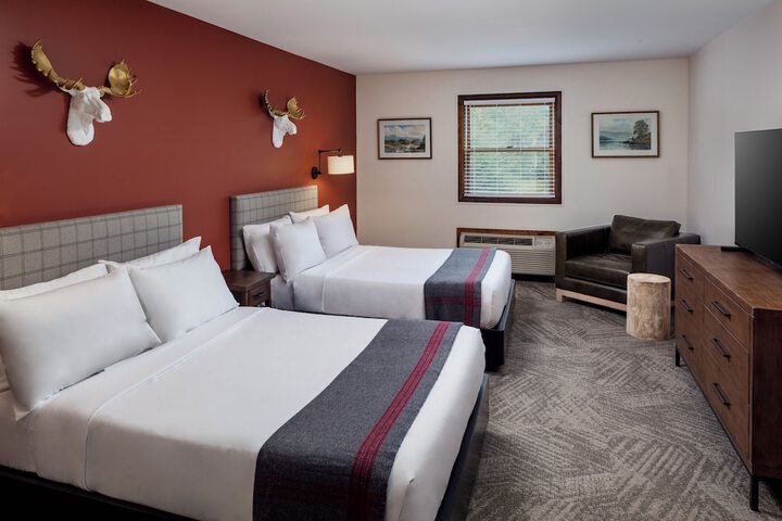 Lodge Double Bed Main Building (7 of 10)