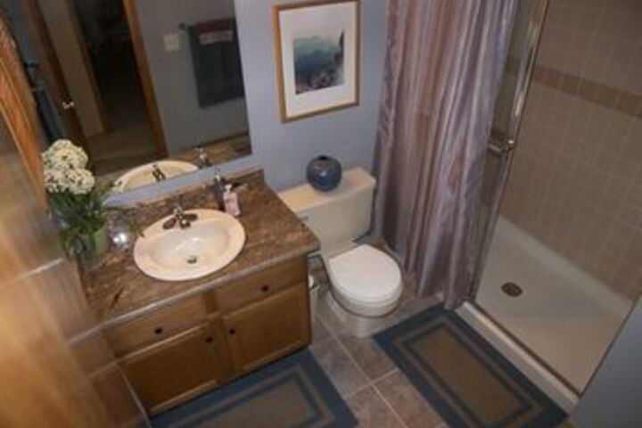 Room 4 of 25