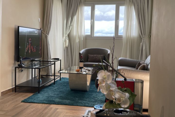 Room 9 of 36