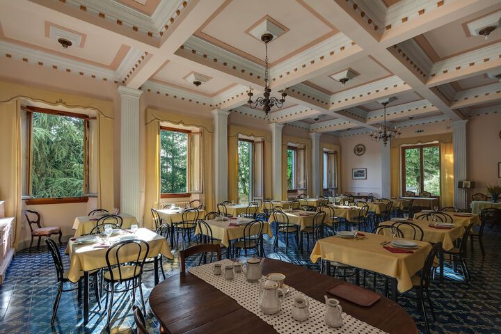 Dining Photos