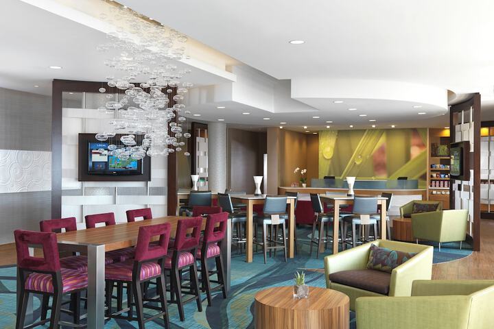 Lobby lounge