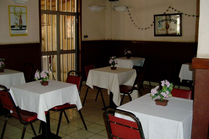 Dining 17 of 26