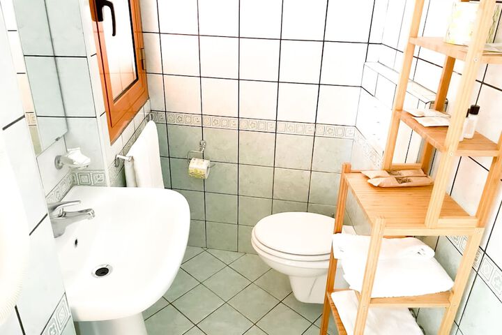Room 15 of 26