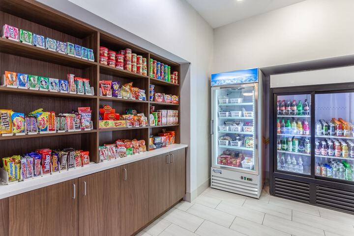 Snack bar