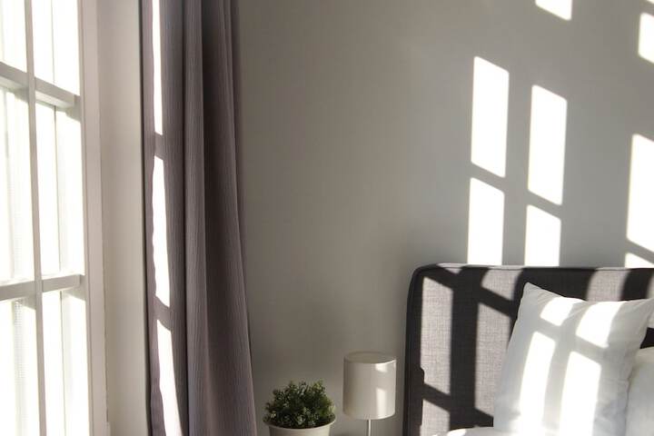 Room 3 of 63
