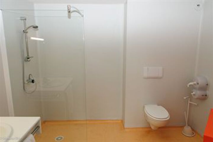 Room 3 of 17