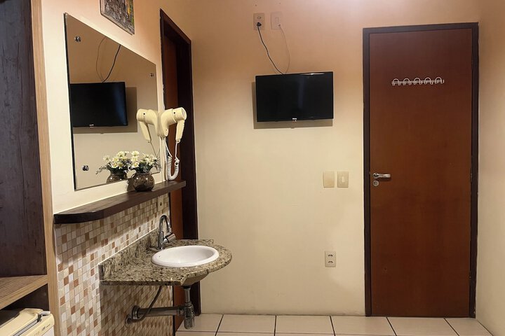 Room 40 of 80