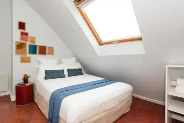 Room 2 of 13