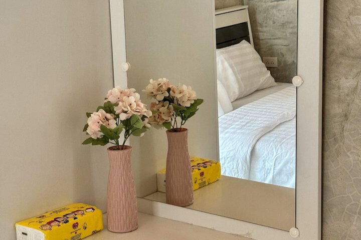 Room 6 of 28