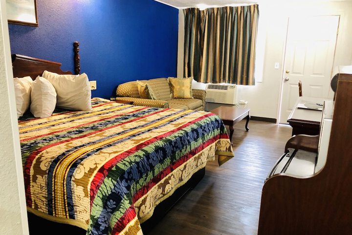 Room 2 of 12