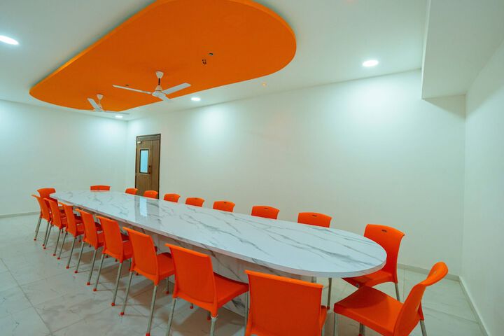 Business Center 38 of 43