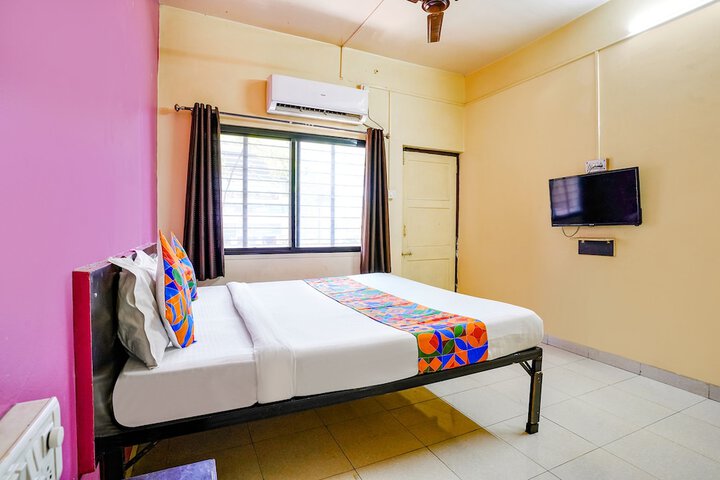 Room 19 of 28