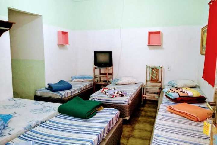 Room 13 of 42