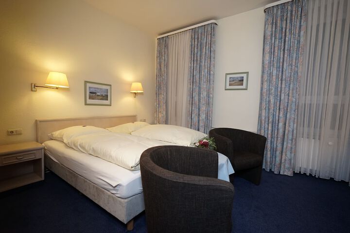 Room 15 of 50