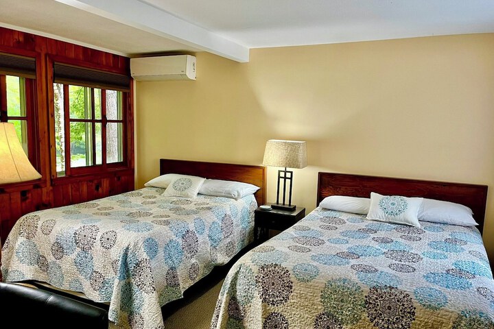 Room 6 of 106