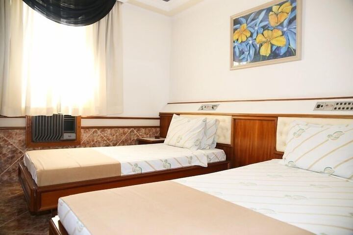 Room 8 of 23