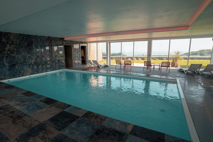 Pool 33 of 67