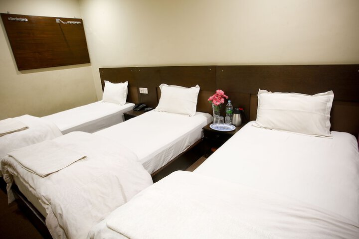 Room 15 of 28