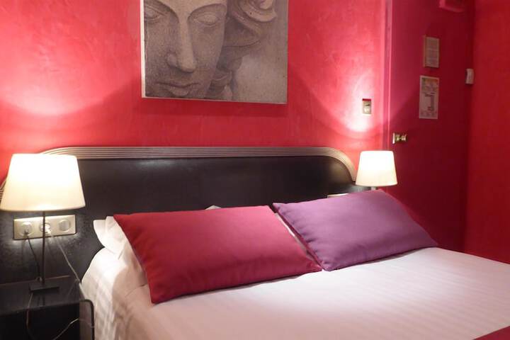 Room 30 of 105