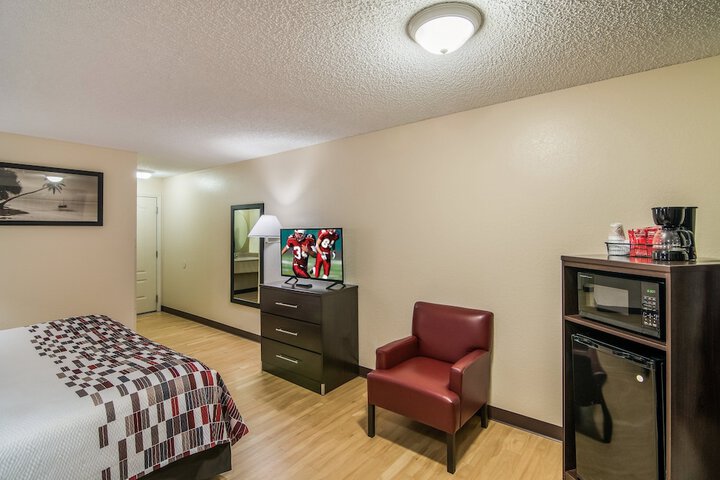 Room 4 of 39