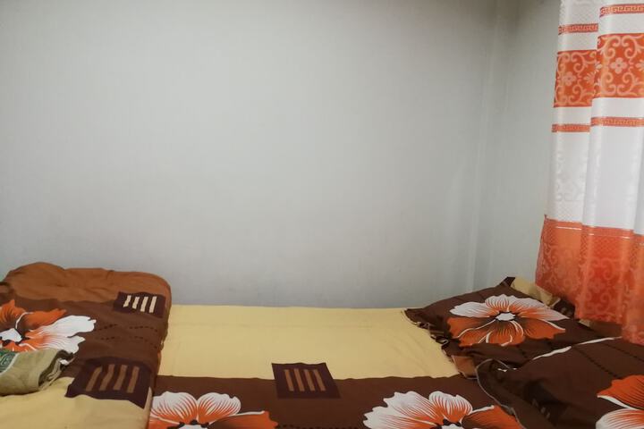 Room 3 of 8