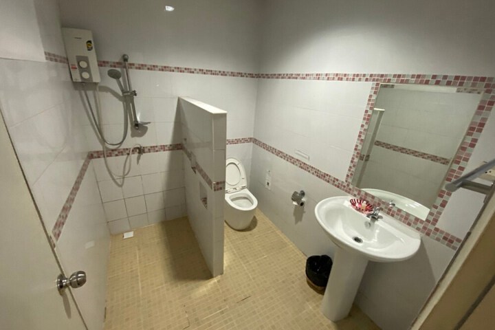 Room 14 of 17