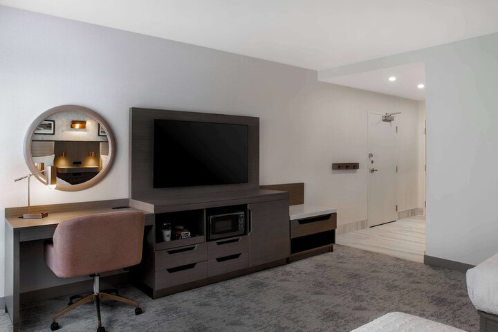 Room 13 of 45