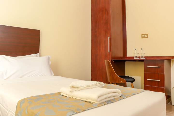 Room 3 of 51