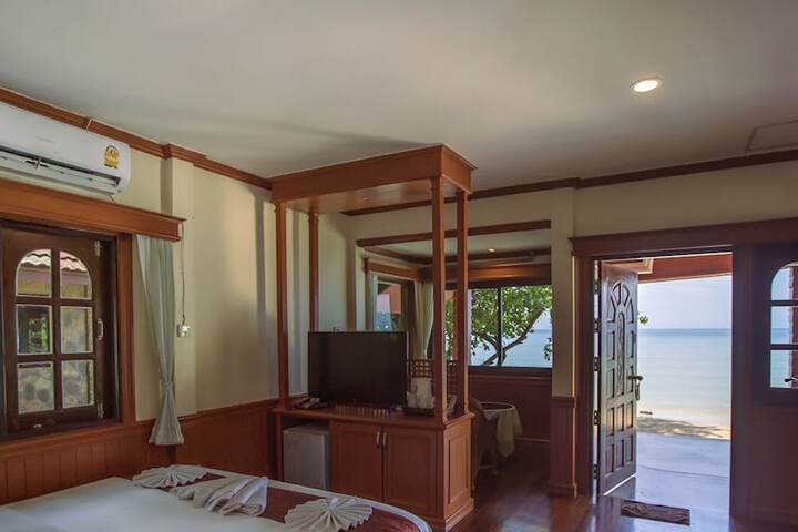 Room 17 of 52