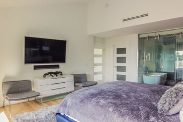 Room 27 of 36