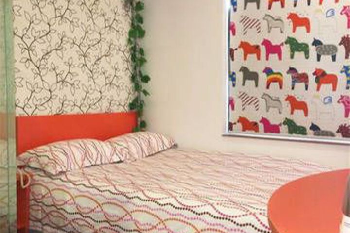 Room 5 of 7